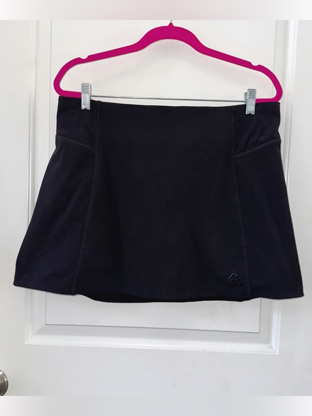 Reebok Black Knit Skort with built in shorts, size XL - Picture 2 of 7